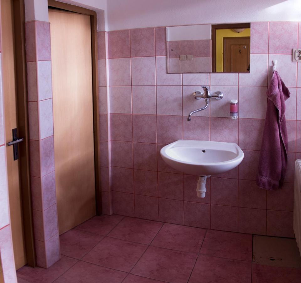 Turisticka Ubytovna Forgac Oravsky Podzamok Exterior foto